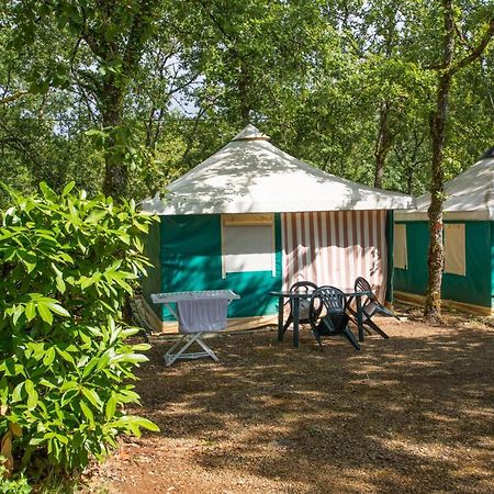 Camping Au Bois Dormant Ξενοδοχείο Chauffour-sur-Vell Εξωτερικό φωτογραφία