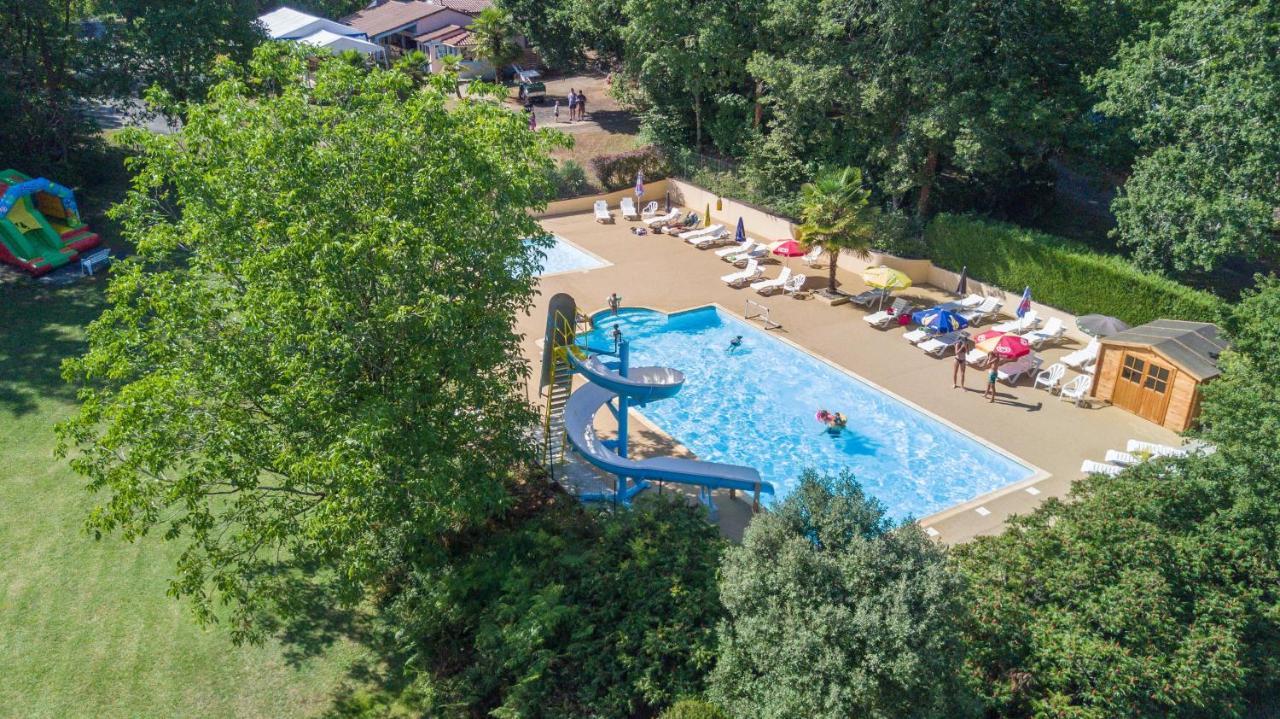 Camping Au Bois Dormant Ξενοδοχείο Chauffour-sur-Vell Εξωτερικό φωτογραφία