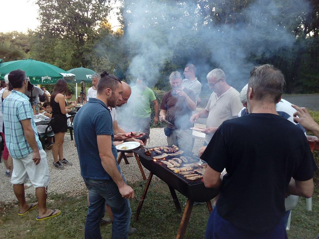 Camping Au Bois Dormant Ξενοδοχείο Chauffour-sur-Vell Εξωτερικό φωτογραφία