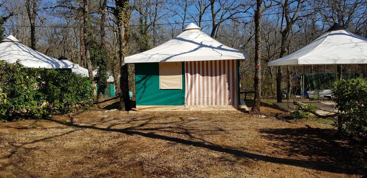 Camping Au Bois Dormant Ξενοδοχείο Chauffour-sur-Vell Εξωτερικό φωτογραφία