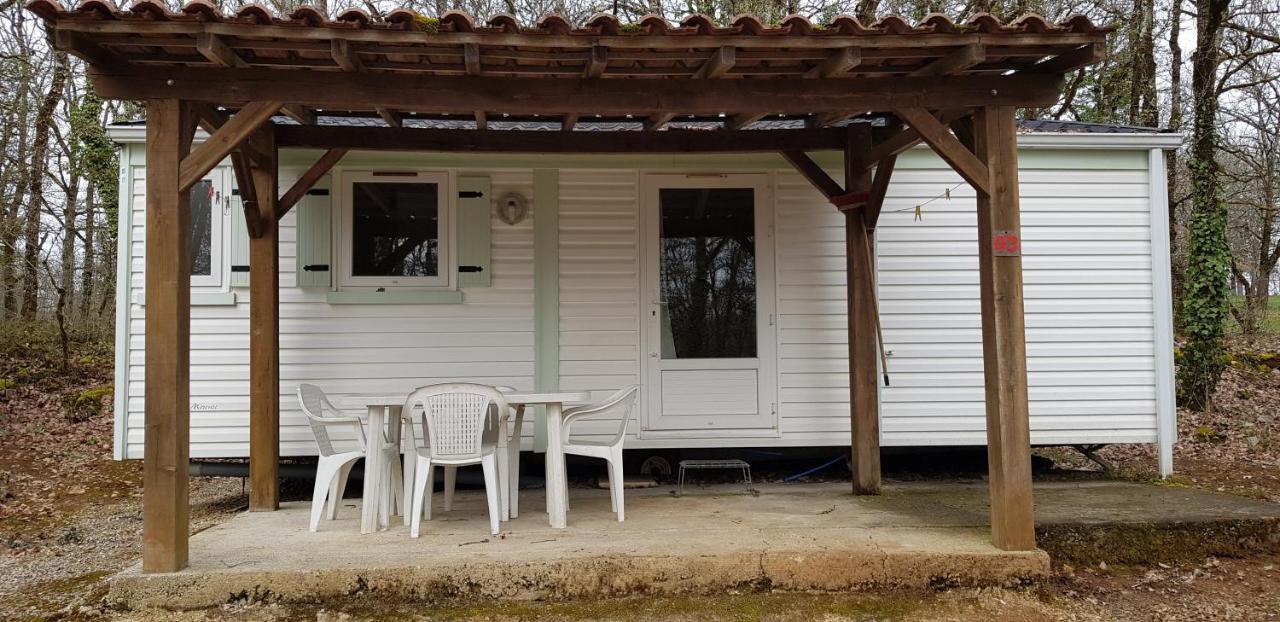 Camping Au Bois Dormant Ξενοδοχείο Chauffour-sur-Vell Εξωτερικό φωτογραφία